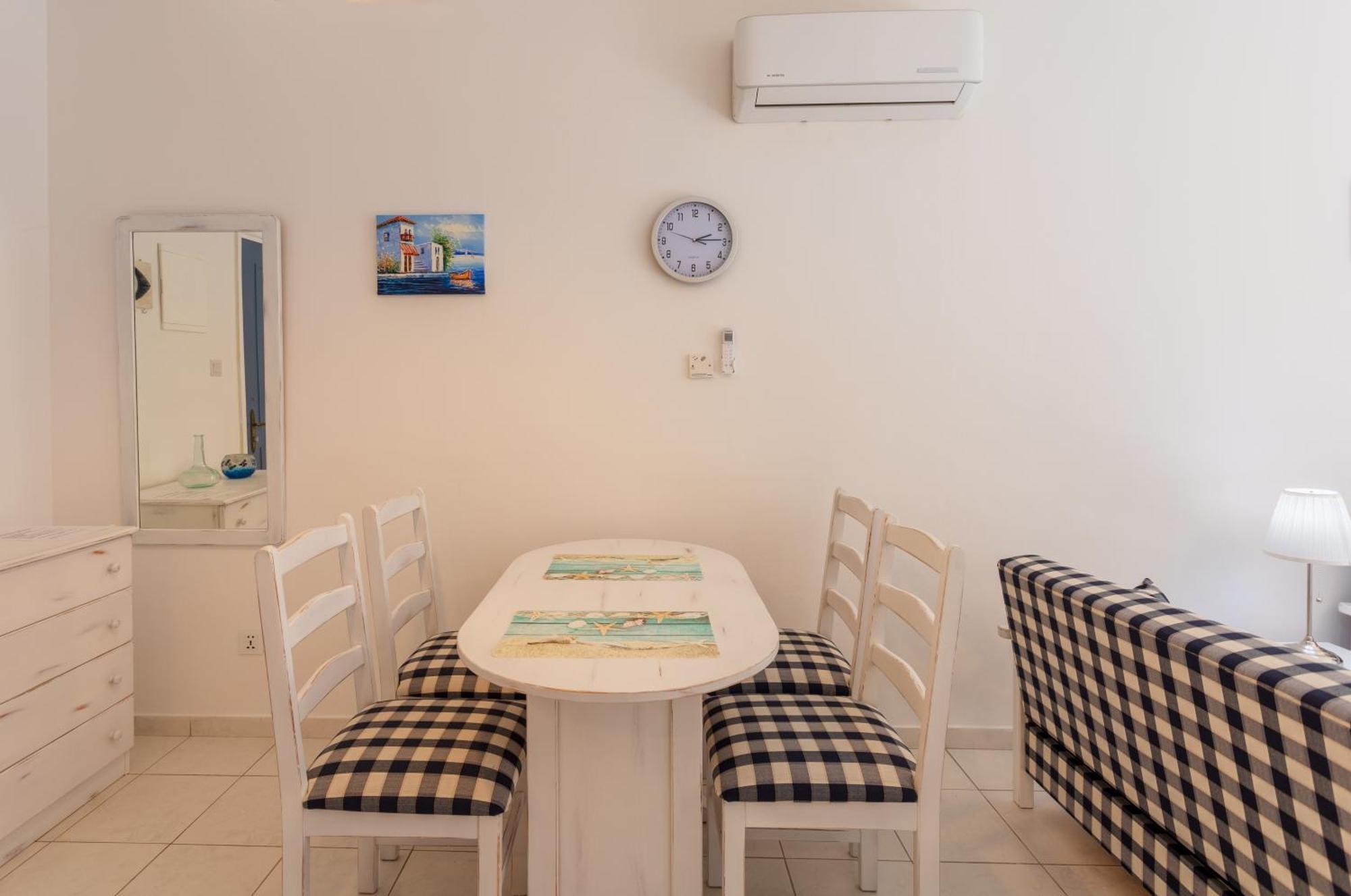 Regina Gardens Lovely Apartment Пафос Екстер'єр фото