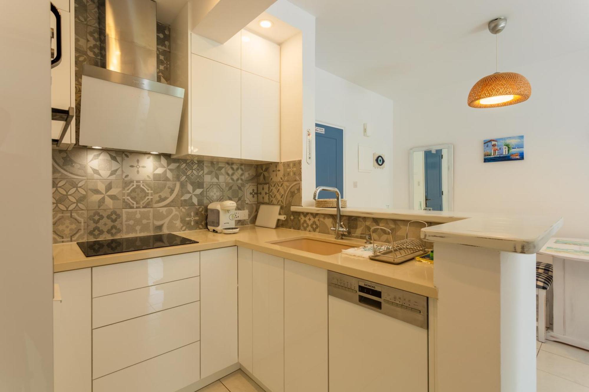 Regina Gardens Lovely Apartment Пафос Екстер'єр фото