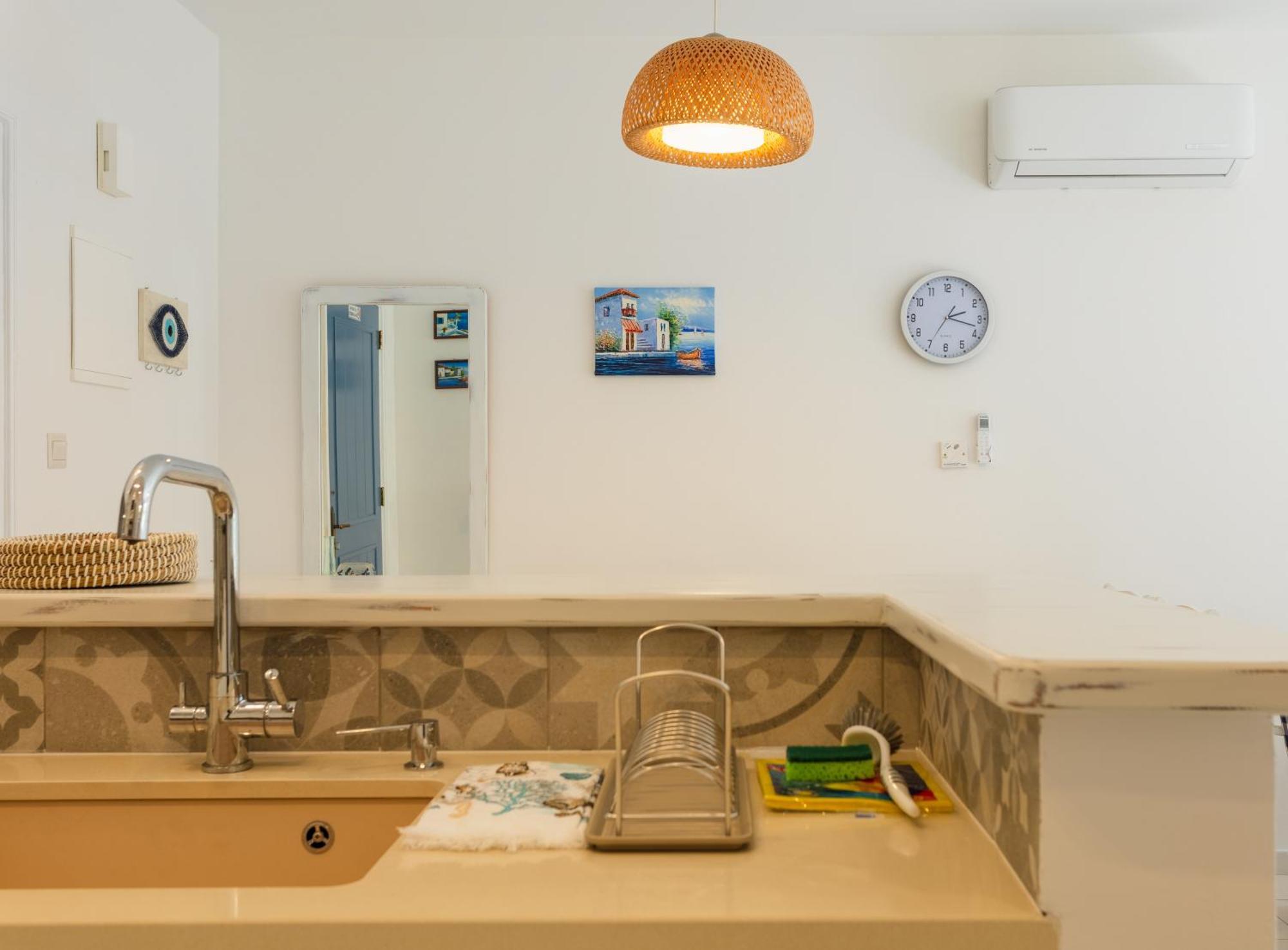Regina Gardens Lovely Apartment Пафос Екстер'єр фото
