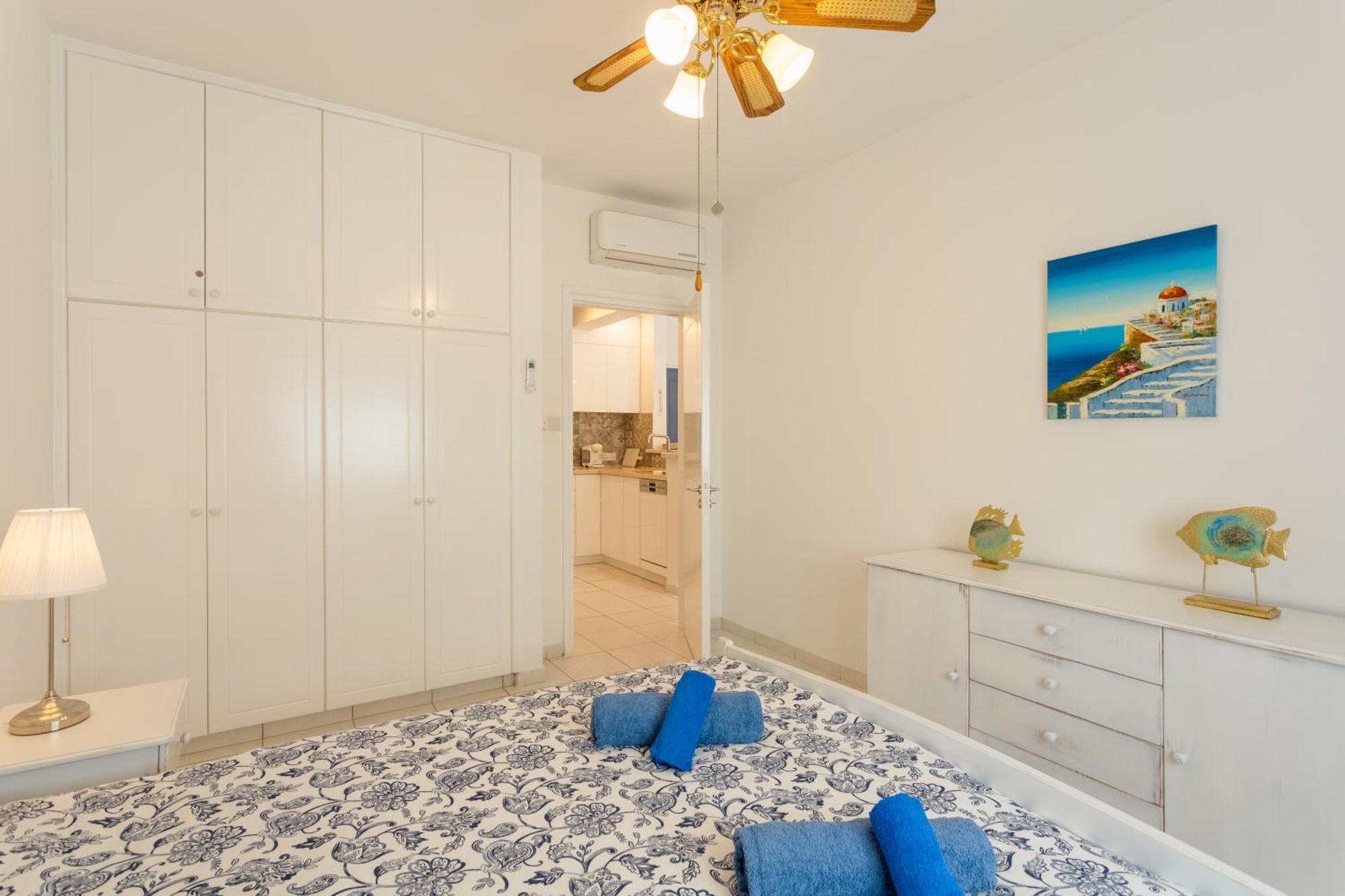 Regina Gardens Lovely Apartment Пафос Екстер'єр фото