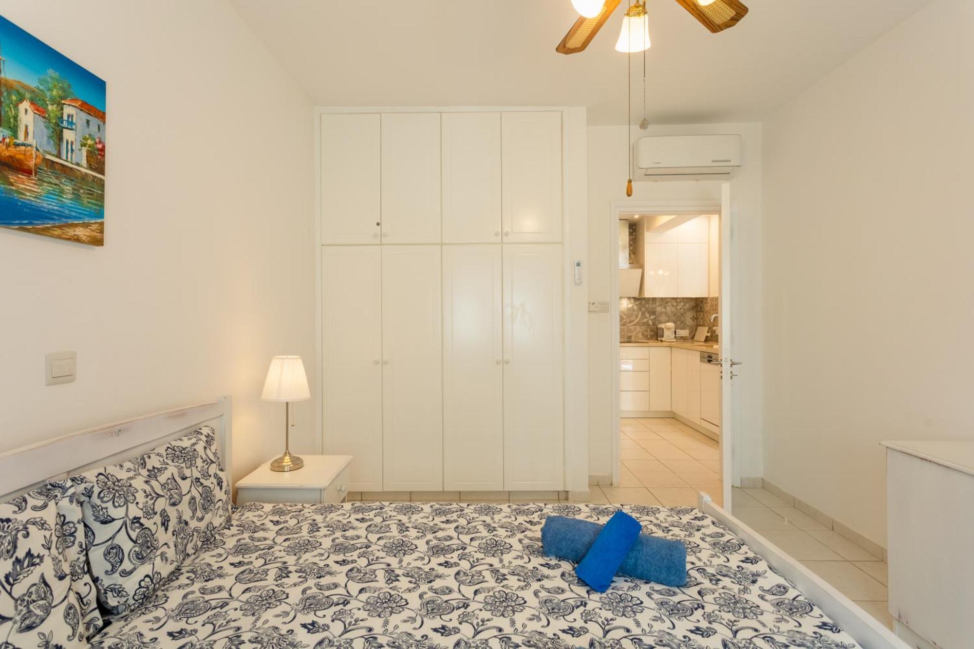 Regina Gardens Lovely Apartment Пафос Екстер'єр фото