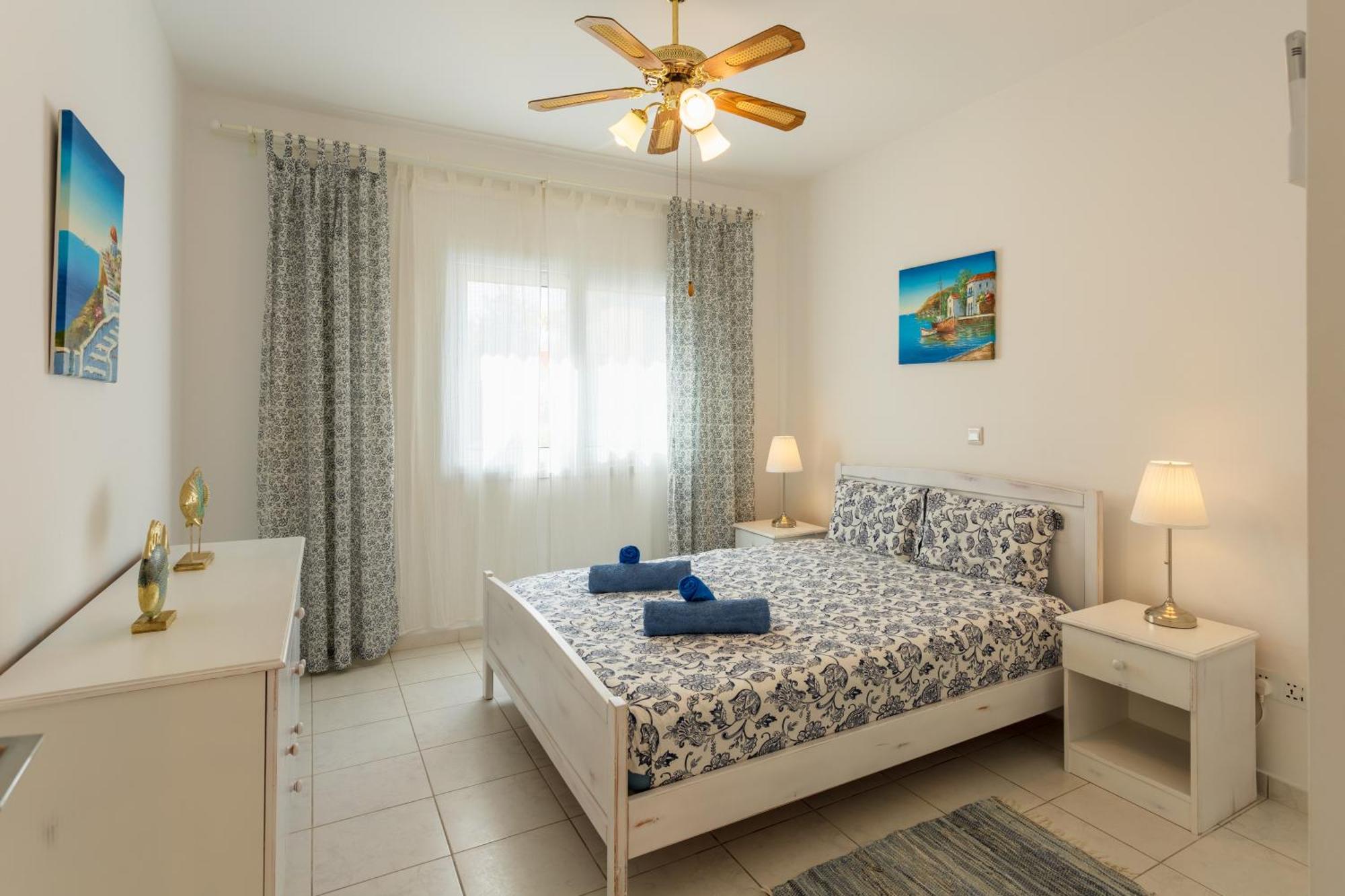 Regina Gardens Lovely Apartment Пафос Екстер'єр фото