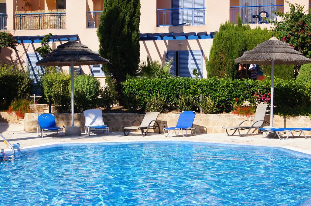 Regina Gardens Lovely Apartment Пафос Екстер'єр фото